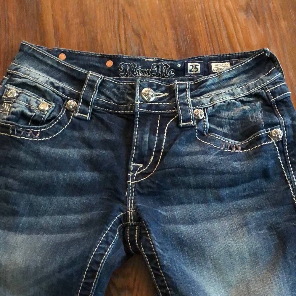 Size 25 miss me Capri